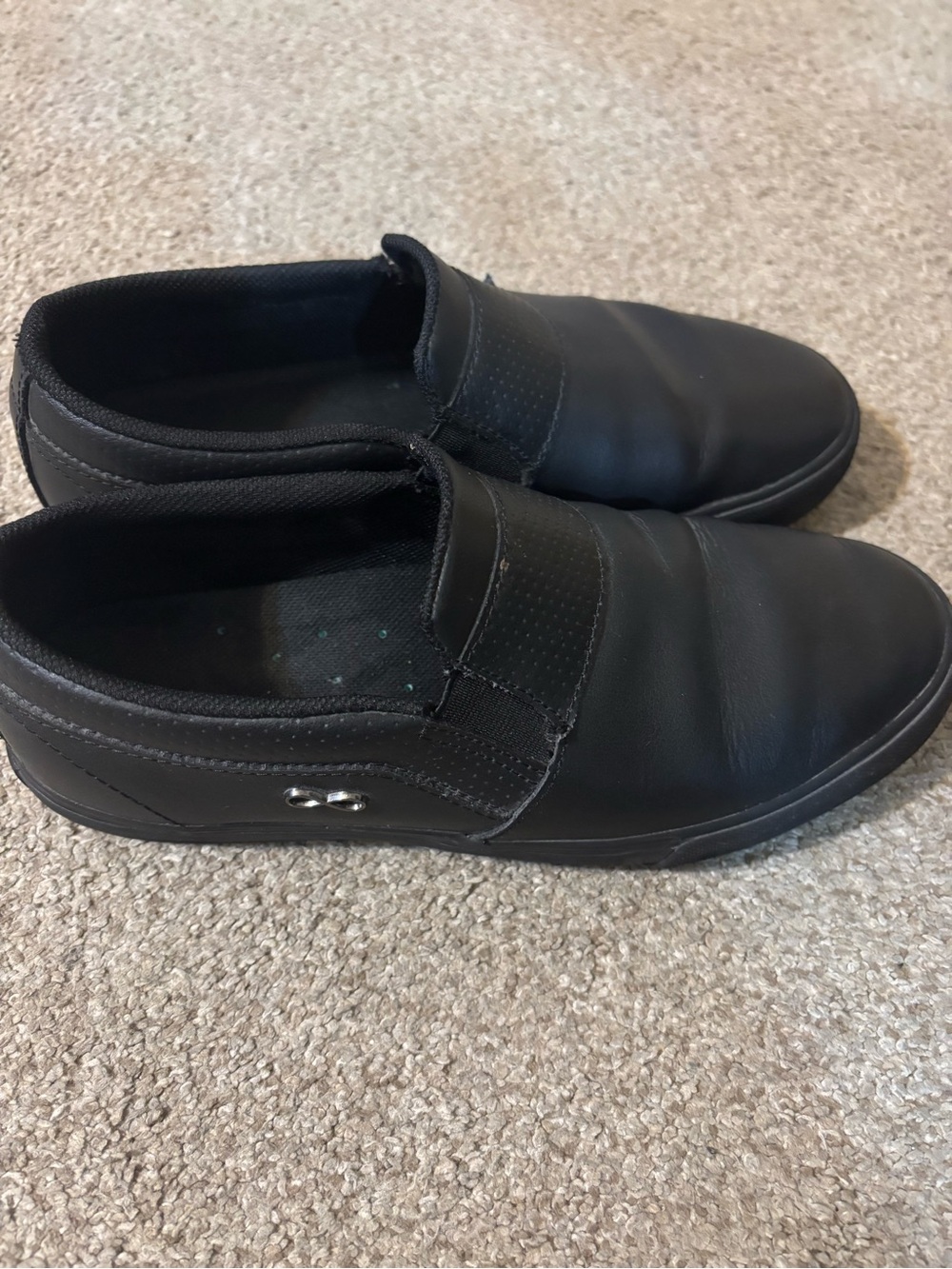 Oil and slip resistant shoes